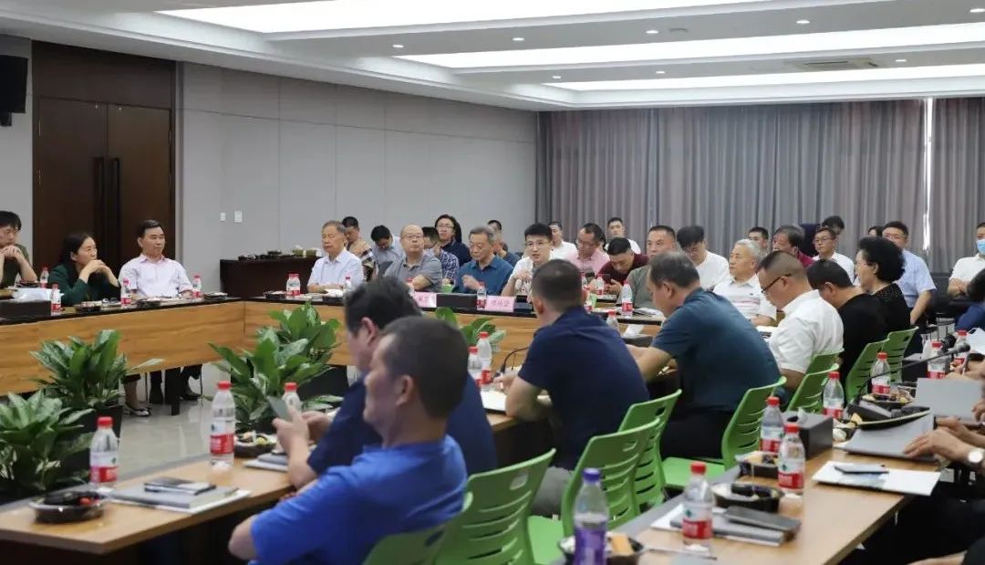 卓越企業(yè)家學(xué)習俱樂部走進通力科技參觀學(xué)習！